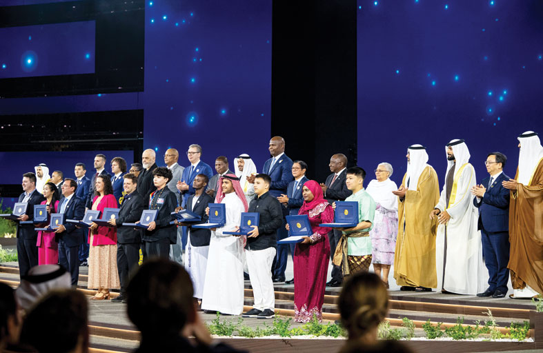 رئيس الدولة يؤكد التزام الإمارات بدعم جهود تعزيز جودة حياة الإنسان، وترسيخ أسس الاستقرار والتقدم في العالم 