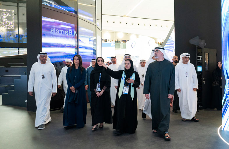 خالد بن محمد بن زايد يزور معرض ومؤتمر أبوظبي الدولي للبترول «أديبك 2025» 