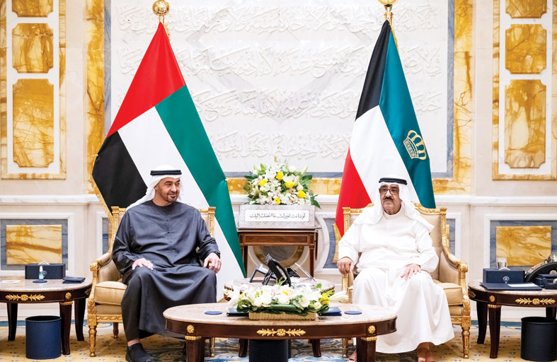 رئيس الدولة وأمير الكويت يؤكدان أهمية الاستقرار والسلام الدائم في المنطقة  
