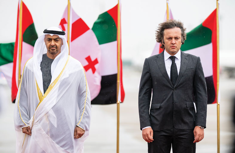 رئيس الدولة يؤكد حرص الإمارات على تعزيز شراكاتها التنموية مع دول القوقاز بما يرسخ الاستقرار والسلام لشعوبها 