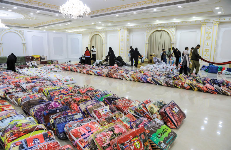 عونك يا وطن ينفذ مبادرة «كسوة شتاء» لدعم 3500 عامل وأسرة متعففة في العين 