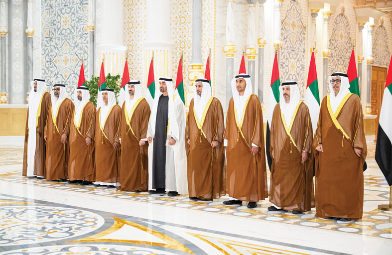 أمام رئيس الدولة .. سفراء الإمارات الجدد يؤدون اليمين القانونية وسموه يتسلم أوراق اعتماد عدد من السفراء المعينين لدى الدولة 
