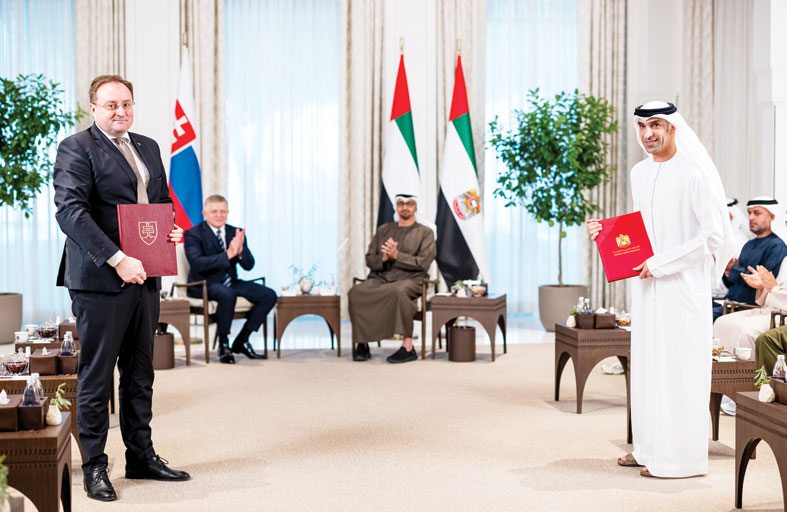 رئيس الدولة ورئيس وزراء سلوفاكيا يؤكدان أهمية تعزيز الحوار والتسويات الدبلوماسية في معالجة مختلف القضايا والأزمات 