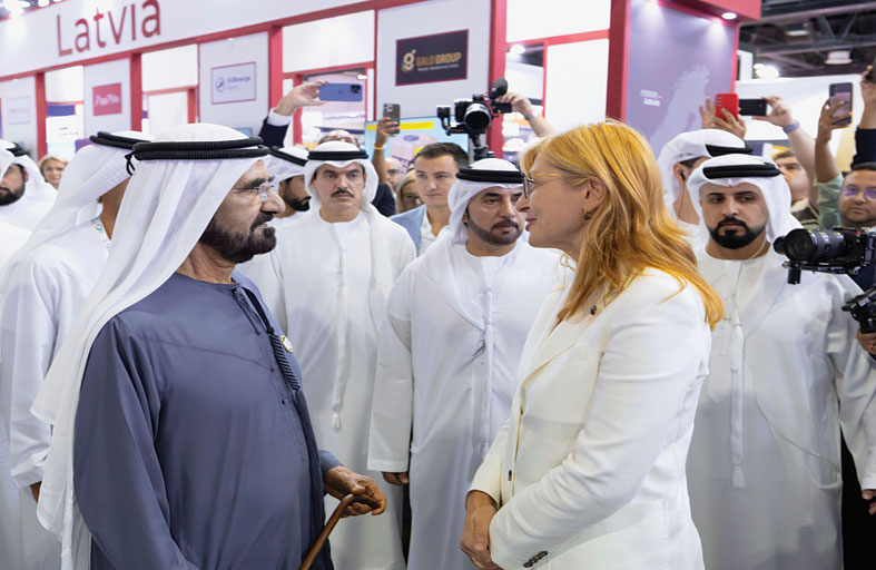 محمد بن راشد: الإمارات تسارع الخطى في مسيرتها التنموية الشاملة عبر التقنيات الحديثة  