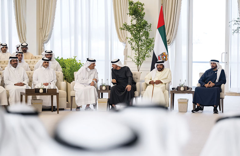 رئيس الدولة يستقبل رئيس مجلس الوزراء وزير خارجية قطر 