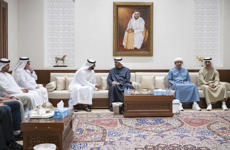 رئيس الدولة يعزي فارس المزروعي بوفاة والدته 