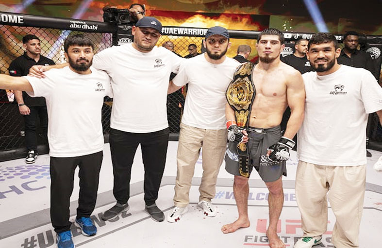 الأوزبكي خوتام يحافظ على لقب وزن الوسط في دولية «محاربي الإمارات» 