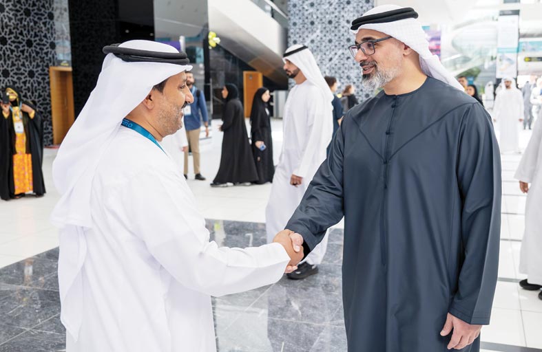 خالد بن محمد بن زايد يشهد جانبا من فعاليات المعرض والمؤتمر العالمي للمرافق 2024 