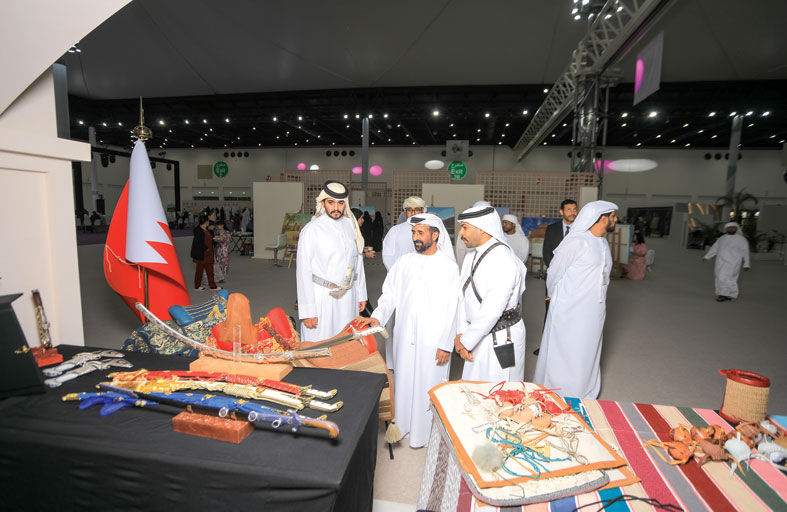 مسلم بن حم يزور مهرجان العين التراثي ويشيد بدوره في صون الموروث الإماراتي 