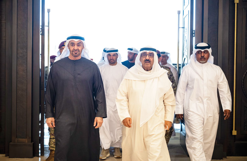 رئيس الدولة وأمير الكويت يؤكدان أهمية الاستقرار والسلام الدائم في المنطقة  