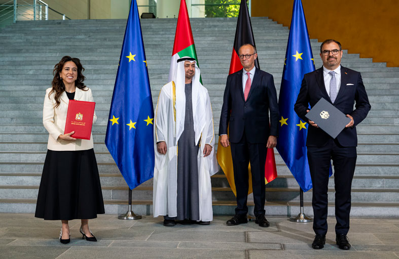 رئيس الدولة والمستشار الألماني يشهدان إطلاق الحوار الإستراتيجي وإعلان نوايا بشأن إنشاء مجلس استثمار إماراتي ـ ألماني وعددا من الاتفاقات 