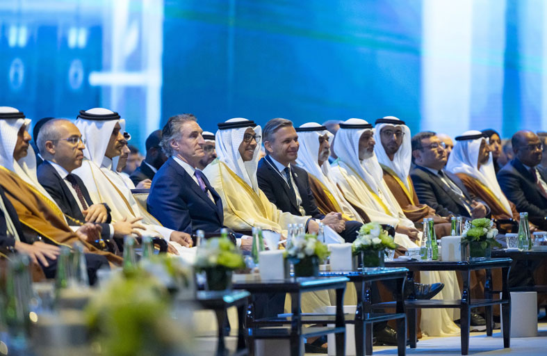 منصور بن زايد يفتتح معرض ومؤتمر  أبوظبي الدولي للبترول «أديبك 2025» 