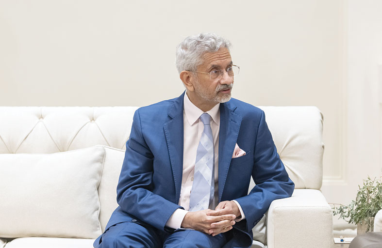 رئيس الدولة يبحث مع وزير الشؤون الخارجية في الهند علاقات التعاون والتطورات في المنطقة وتداعياتها الخطيرة  