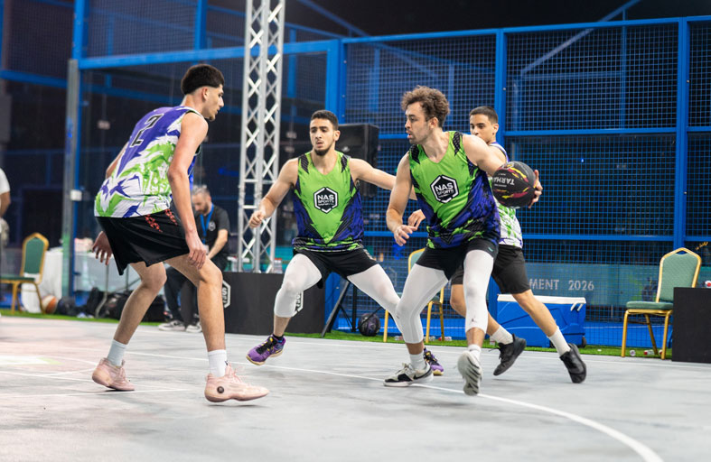 الشرطة تواجه المحاكم والبلدية مع هيئة الطرق في نصف نهائي سلة الكراسي اليوم 