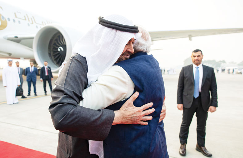 رئيس الدولة ورئيس وزراء الهند يؤكدان أهمية تعزيز التنمية والاستقرار والازدهار في العالم  