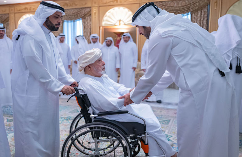 حمدان بن محمد ومكتوم بن محمد يتقبّلان التعازي في وفاة الشيخ أحمد بن راشد 