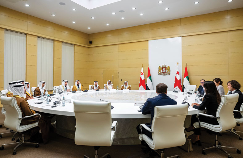 رئيس الدولة يؤكد حرص الإمارات على تعزيز شراكاتها التنموية مع دول القوقاز بما يرسخ الاستقرار والسلام لشعوبها 