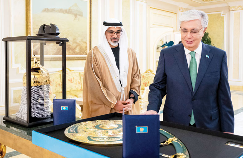 ولي عهد أبوظبي والرئيس الكازاخستاني يبحثان سُبل تعزيز العلاقات الثنائية  
