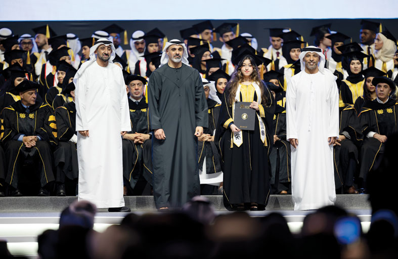 تحت رعاية رئيس الدولة.. خالد بن محمد بن زايد يشهد حفل تخريج جامعة خليفة لعام 2025 