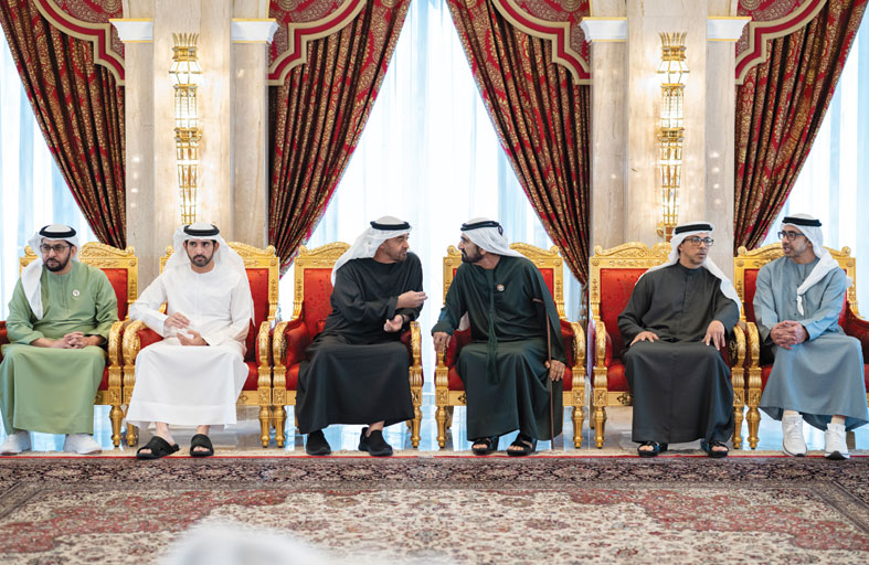 رئيس الدولة: الحكومة بقيادة محمد بن راشد قدمت نموذجاً تنموياً ملهماً يضع الإنسان في قمة أولوياتها 