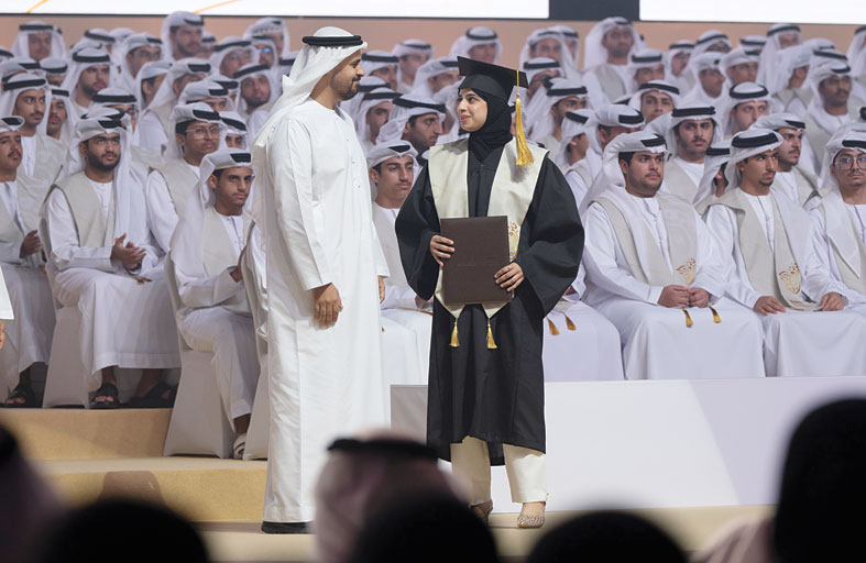تحت رعاية وبحضور ذياب بن محمد بن زايد.. تخريج دفعة 2025 في مدارس التكنولوجيا التطبيقية 