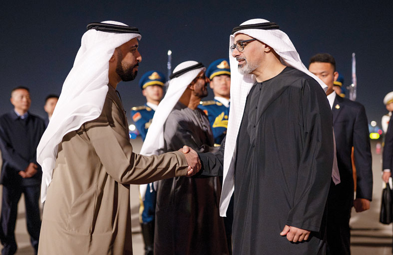 ولي عهد أبوظبي يصل إلى بكين في زيارة رسمية لجمهورية الصين الشعبية 