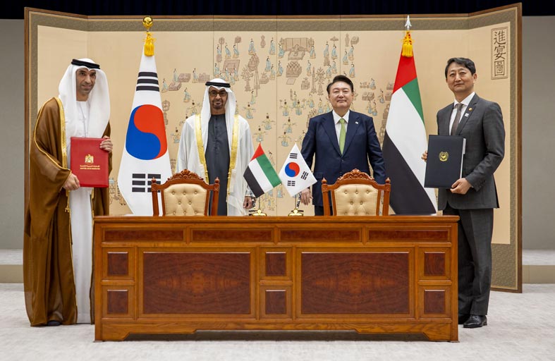 رئيس الدولة والرئيس الكوري يشهدان توقيع اتفاقية الشراكة الاقتصادية الشاملة بين البلدين 