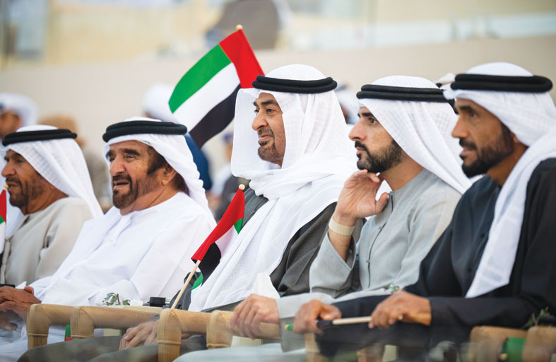 رئيس الدولة: الإمارات محصنة بأبنائها الذين يجتمعون على حبها والوفاء لها والتسابق لخدمتها ورفع رايتها  