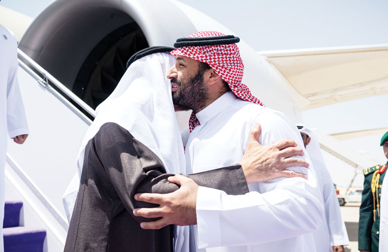 رئيس الدولة وولي عهد السعودية يؤكدان أهمية تحقيق السلام الشامل والعادل على أساس «حل الدولتين» 