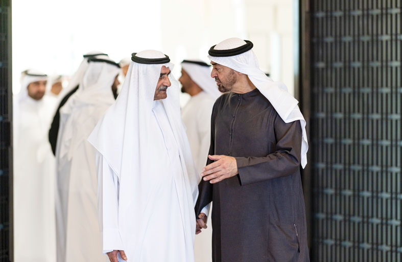 رئيس الدولة وحاكم الفجيرة يبحثان عدداً من الموضوعات التي تهم شؤون الوطن والمواطن  