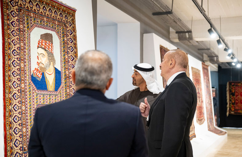 رئيس الدولة يزور عدداً من المعالم التاريخية في كاراباخ يرافقه رئيس أذربيجان 