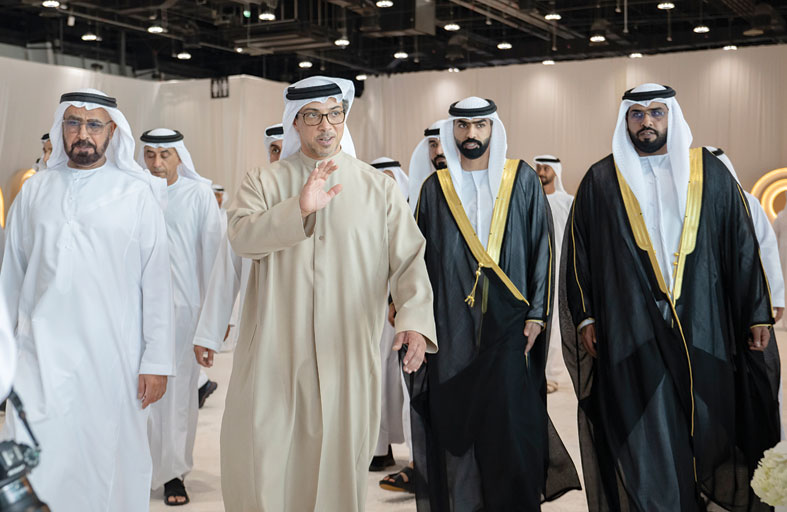 منصـور بــن زايــد يحضـــر أفــراح الكتبـي 