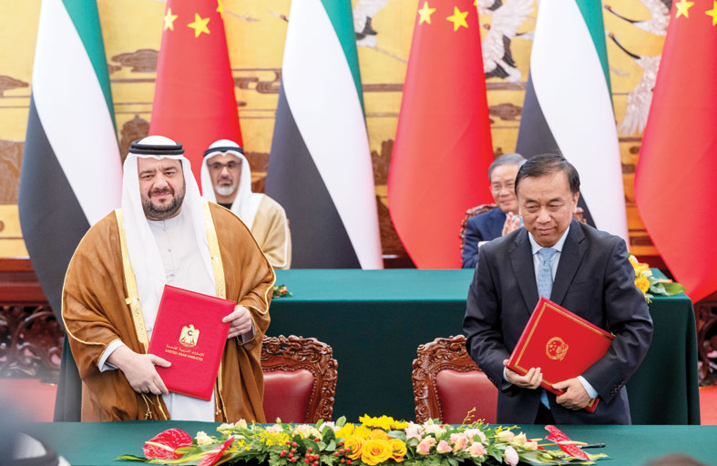 ولي عهد أبوظبي ورئيس مجلس الدولة الصيني يبحثان تعزيز الشراكة الاستراتيجية الشاملة وتوسيع آفاق التعاون بين البلدين 