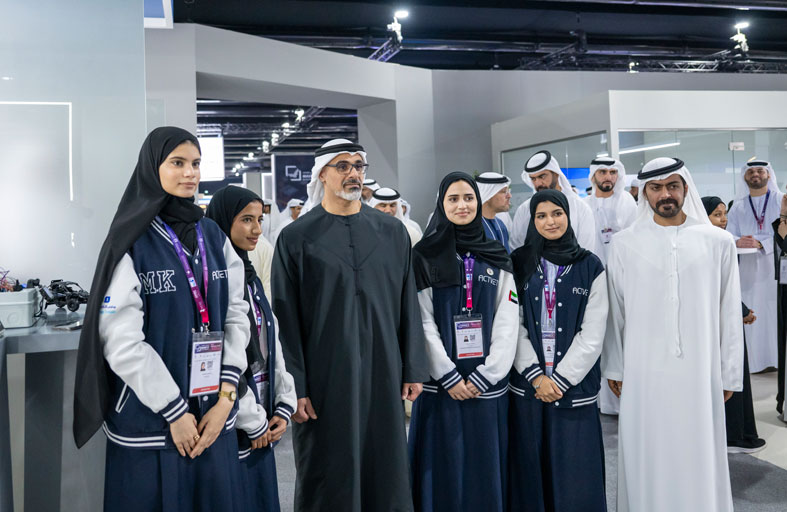 خالد بن محمد بن زايد: القطاع الصناعي أصبح ركيزة أساسية في مسيرة التنمية المستدامة  