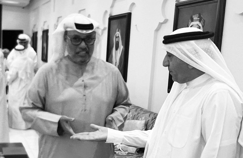  شيوخ ومواطنون ومقيمون يقدمون واجب العزاء إلى ذوي الفقيد عبيد حميد المزروعي  