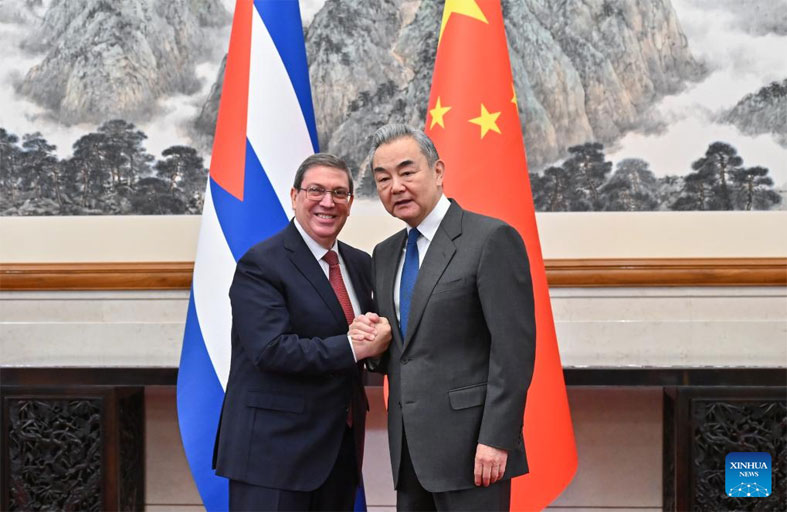 هافانا تعتبر نظامها غيَر قابل للتفاوض و تُنفذ  خُطةً للتغلب على الحصار الأمريكي  