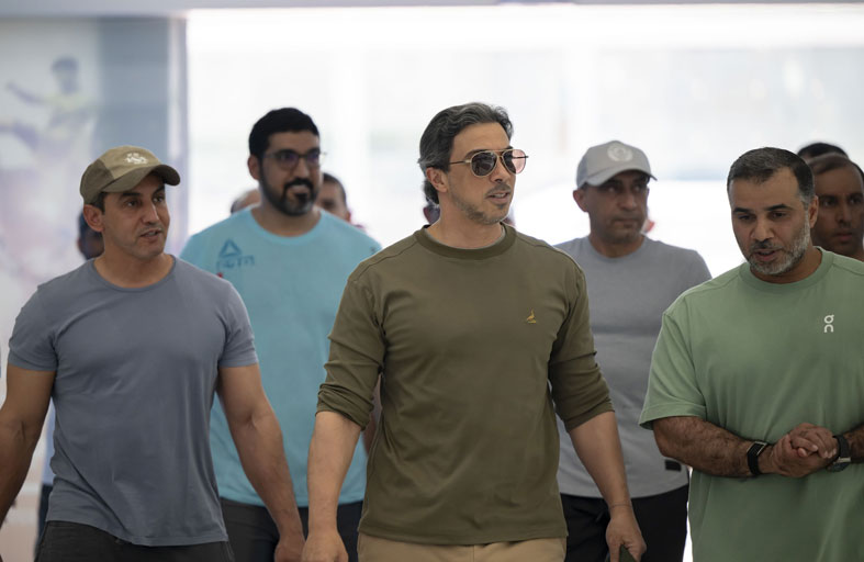 منصور بن زايد يشارك في فعاليات «صيف أبوظبي الرياضي» .. ويشيد بدورها في تعزيز نمط الحياة الصحي 