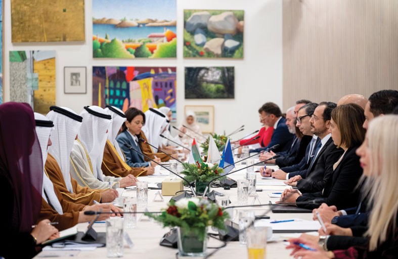 رئيس الدولة والرئيس القبرصي يؤكدان أهمية العمل على ترسيخ أسباب السلام والاستقرار الإقليميين 