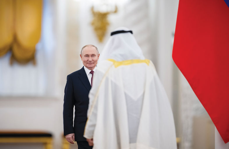 رئيس الدولة يؤكد أهمية ترسيخ السلام والاستقرار في العالم ومعالجة مختلف النزاعات سلميا 