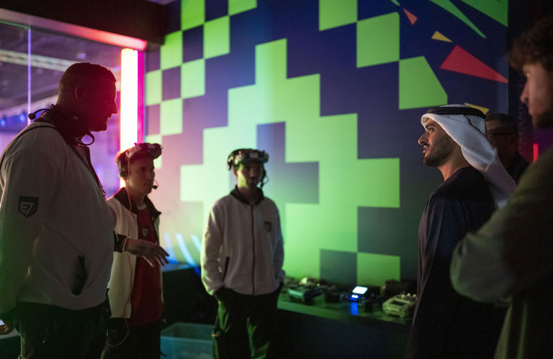 زايد بن محمد بن زايد يشهد منافسات «دورة ألعاب المستقبل 2025» للرياضات الإلكترونية الهجينة 