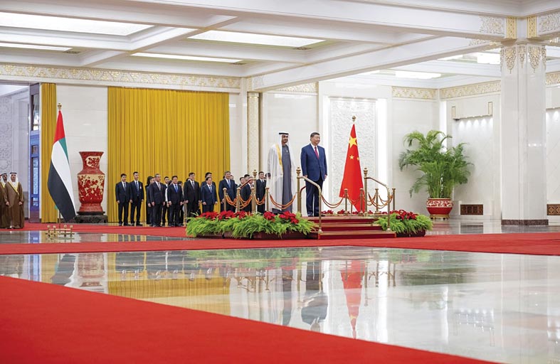 جرت لسموه مراسم استقبال رسمية.. الرئيس الصيني يستقبل رئيس الدولة 
