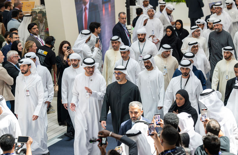 خالد بن محمد بن زايد: القطاع الصناعي أصبح ركيزة أساسية في مسيرة التنمية المستدامة  