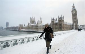 ربع أصحاب الملايين البريطانيين يفكرون بالهجرة بسبب الطقس 