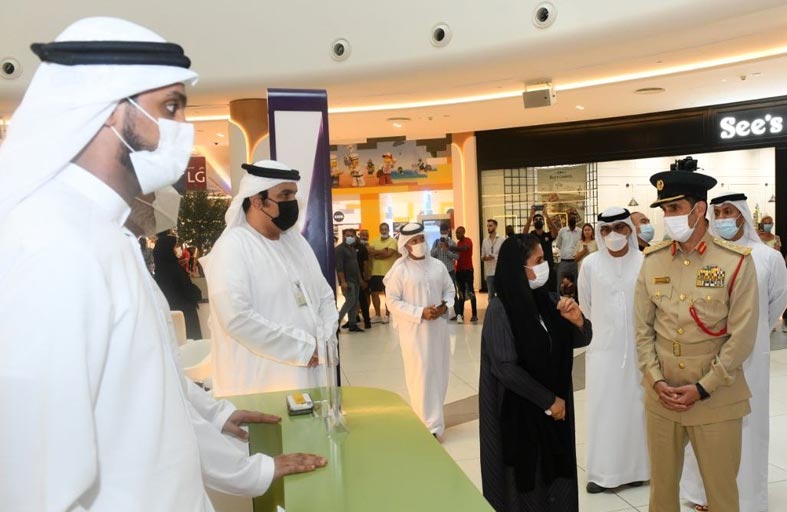 عبد الله المري يزور منصة «حماية الدولي» في دبي مول 