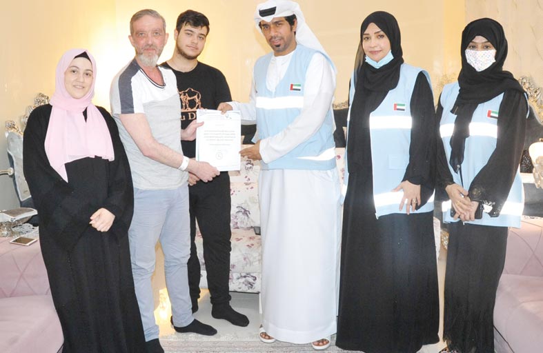 جمعية الإمارات للسرطان تقدم مساعدة بـ 119 ألف درهم لأسرة في العين