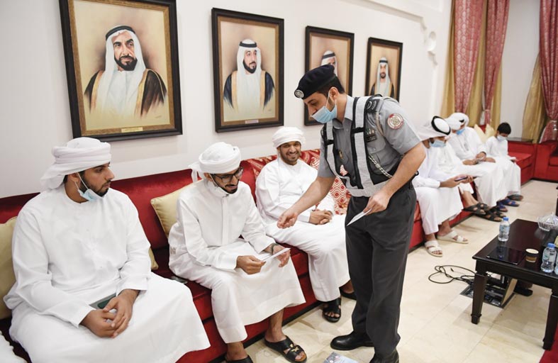 شرطة أبوظبي تنظم مجلسًا لتعزيز السلوكيات الإيجابية للسائقين
