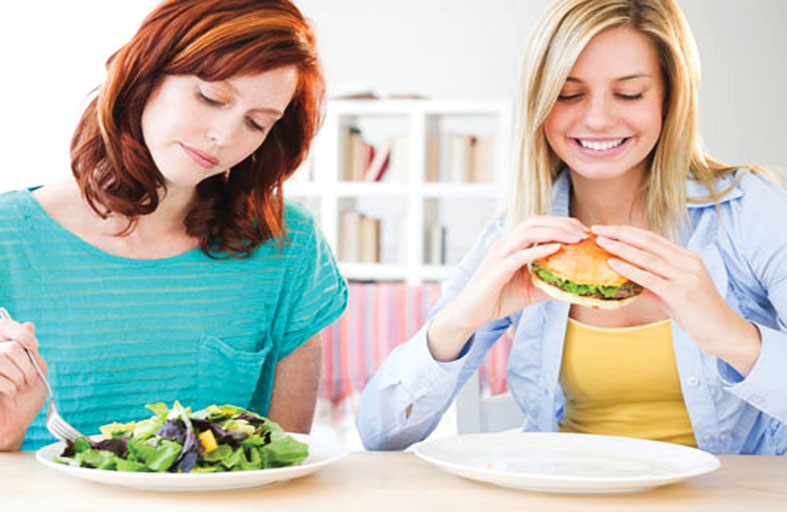 دراسة تكشف عن أسوأ أطعمة يمكن أن تقصر متوسط العمر المتوقع