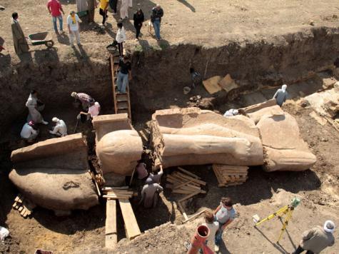 اكتشاف هرم صغير ومقبرة وزير من عهد رمسيس الثاني في جنوب مصر