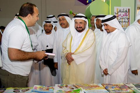 أدباء و ناشرون يثمنون دعم حاكم الشارقة لدور النشر في مهرجان الشارقة القرائي للطفل
