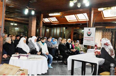 جمعية المرأة الثقافية في ألبانيا تنظم ندوات حوارية بين الأجيال